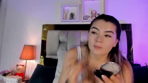 Snapshot of _emily_r chatting on 02/26/26, 12:04 Isabella online show from 02/26/26, 12:04