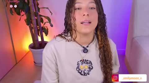Snapshot of _emilymoon_x chatting on 03/04/26, 01:11 Emi online show from 03/04/26, 01:11