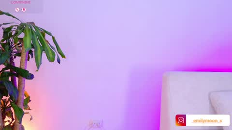 Emi online show from 04/06/26, 01:03