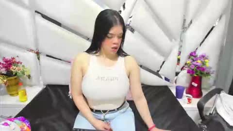 Snapshot of _emilysquirt chatting on 02/24/26, 01:31 emily online show from 02/24/26, 01:31