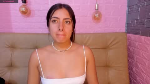 Snapshot of _emma_diamond_ chatting on 12/05/24, 01:38 Emma online show from 12/05/24, 01:38