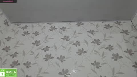Snapshot of _emma_diamond_ chatting on 01/09/25, 12:57 Emma online show from 01/09/25, 12:57