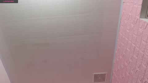 Snapshot of _emma_diamond_ chatting on 01/14/25, 12:35 Emma online show from 01/14/25, 12:35