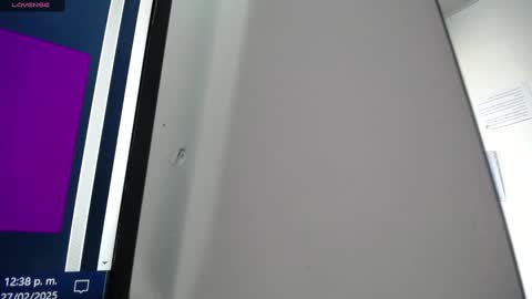Snapshot of _emma_diamond_ chatting on 02/27/25, 05:36 Emma online show from 02/27/25, 05:36