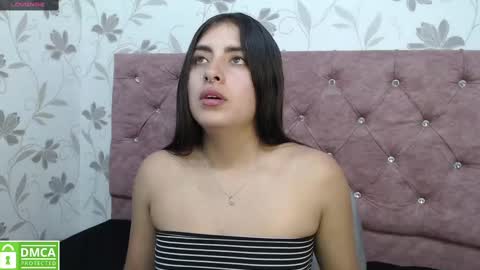 Snapshot of _emma_diamond_ chatting on 02/28/25, 06:31 Emma online show from 02/28/25, 06:31