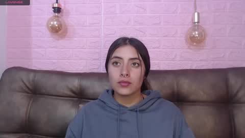 Snapshot of _emma_diamond_ chatting on 03/07/25, 12:15 Emma online show from 03/07/25, 12:15