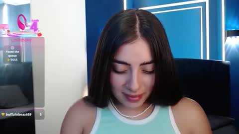 Snapshot of _emma_diamond_ chatting on 10/03/25, 10:40 Emma online show from 10/03/25, 10:40