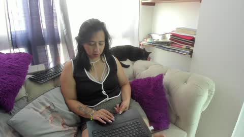 Emma online show from 12/26/24, 05:40