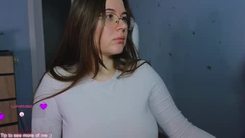 Snapshot of _enni__ chatting on 02/12/25, 03:27 Sam online show from 02/12/25, 03:27