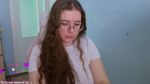 Snapshot of _enni__ chatting on 02/23/25, 10:49 Sam online show from 02/23/25, 10:49