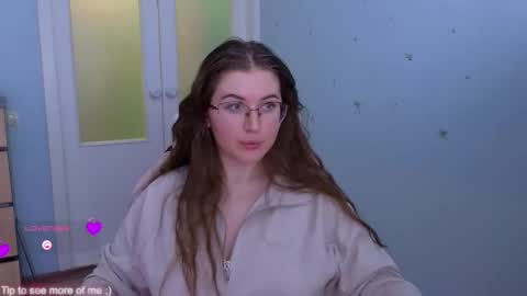 Snapshot of _enni__ chatting on 02/24/25, 04:36 Sam online show from 02/24/25, 04:36