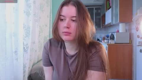 Snapshot of _enni__ chatting on 12/18/25, 07:36 Sam online show from 12/18/25, 07:36