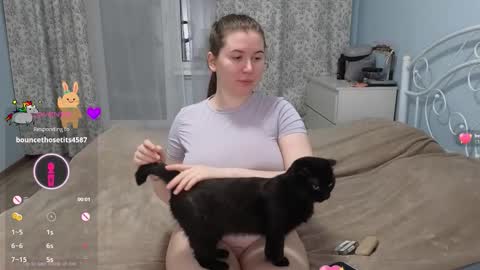 Snapshot of _enni__ chatting on 01/11/26, 02:44 Sam online show from 01/11/26, 02:44