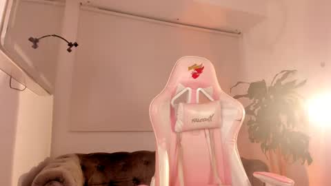 Eva online show from 04/15/26, 01:34