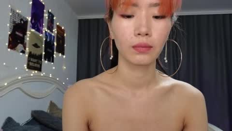 EveEva online show from 01/25/25, 07:49