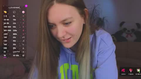 Snapshot of _evellyn_ chatting on 01/12/25, 08:36 Evie online show from 01/12/25, 08:36