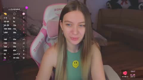 Snapshot of _evellyn_ chatting on 01/21/25, 03:59 Evie online show from 01/21/25, 03:59