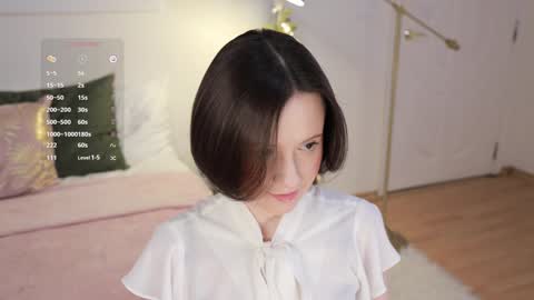 Essie  online show from 01/05/25, 09:47