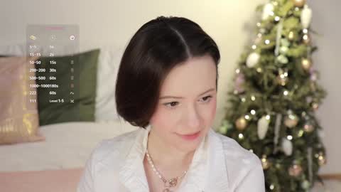 Essie  online show from 01/12/25, 11:36