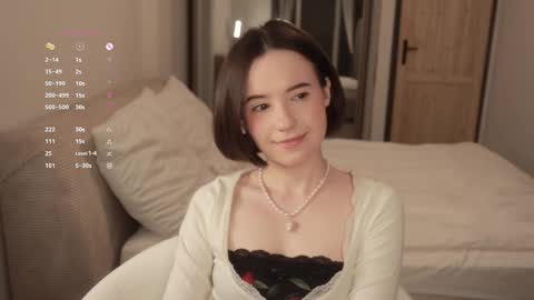 Essie  online show from 03/26/26, 06:24