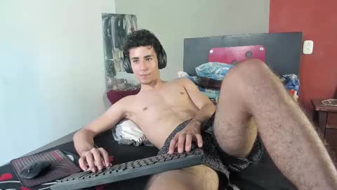 Snapshot of _fiore_ chatting on 09/23/25, 05:49 jair eduardo online show from 09/23/25, 05:49