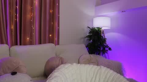 Snapshot of _fluffybunny_ chatting on 12/05/24, 11:16 Goldy Grace online show from 12/05/24, 11:16