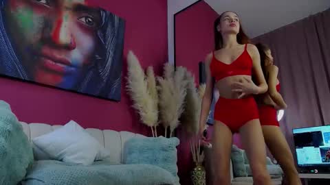 Snapshot of _foxymia_ chatting on 11/16/25, 04:29 Mia online show from 11/16/25, 04:29