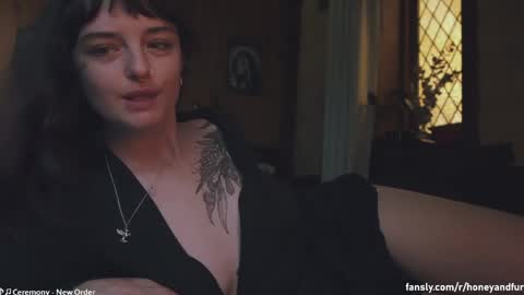Jacqui  Queen goddess motorcycle mozzarella Jaq  next livestream see bio online show from 05/03/26, 11:11