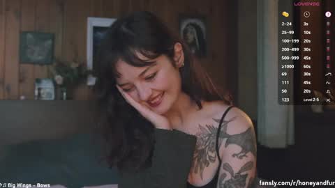 Snapshot of _freckles chatting on 06/05/26, 10:26 Jacqui Queen goddess motorcycle mozzarella Jaq next livestream see bio online show from 06/05/26, 10:26