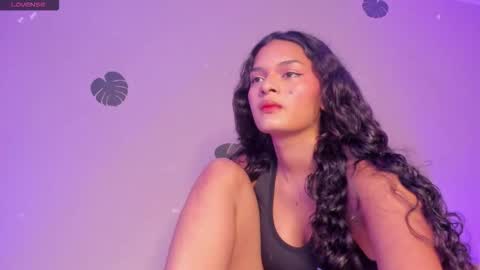 Snapshot of _frida_1 chatting on 10/14/25, 01:12 Frida online show from 10/14/25, 01:12