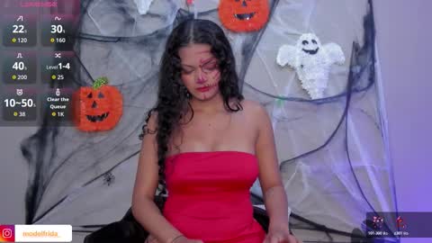Snapshot of _frida_1 chatting on 10/21/25, 03:13 Frida online show from 10/21/25, 03:13