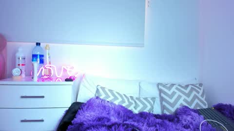 Gabby online show from 12/01/25, 02:44