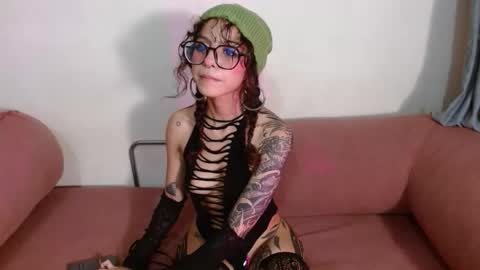 Snapshot of _gaia33_ chatting on 12/03/25, 01:57 Gaia online show from 12/03/25, 01:57