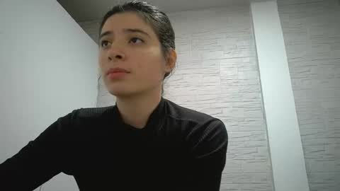 Mia-foster online show from 11/09/25, 03:16