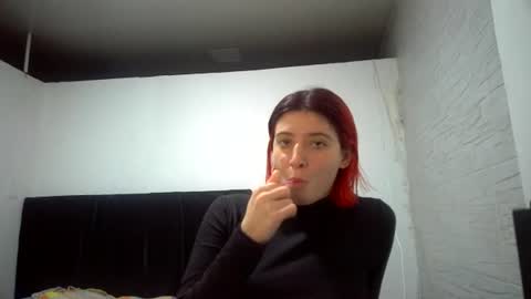 Mia-foster online show from 07/04/26, 03:02