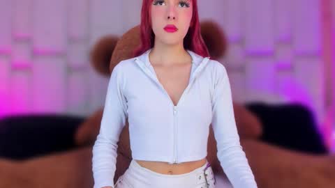 Snapshot of _gigidoll_ chatting on 11/19/25, 12:05 Gigi online show from 11/19/25, 12:05