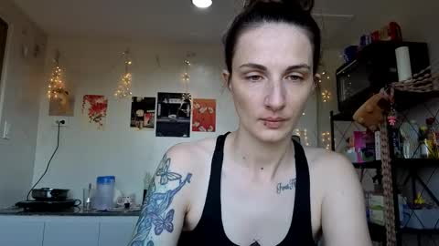 Snapshot of _goddessaurora chatting on 12/14/25, 08:41 Goddess Aurora online show from 12/14/25, 08:41