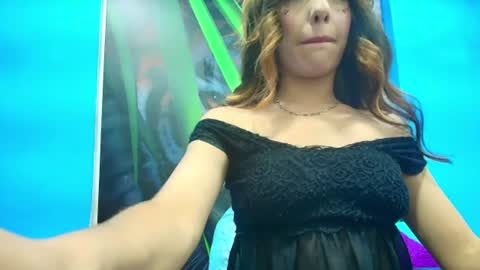 _gold_strawberry_ online show from 06/25/26, 10:36