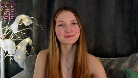 Snapshot of _green_green_ chatting on 01/10/25, 01:10 Milly online show from 01/10/25, 01:10