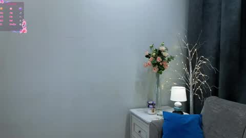 Snapshot of _green_green_ chatting on 02/24/25, 04:05 Milly online show from 02/24/25, 04:05