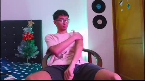 GsusssFeets online show from 11/23/25, 05:02