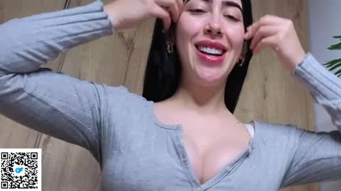 Snapshot of _gummies15 chatting on 12/12/24, 01:53 sara online show from 12/12/24, 01:53