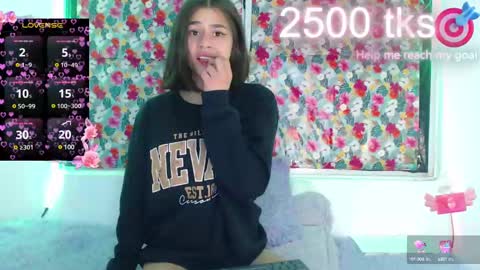 Gwen online show from 02/21/25, 05:02