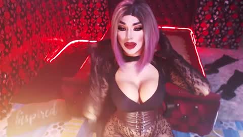 Snapshot of _hailyourqueenx chatting on 12/04/24, 12:41 GoDDess Chloe online show from 12/04/24, 12:41