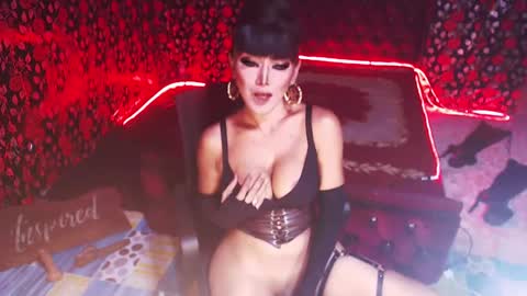 Snapshot of _hailyourqueenx chatting on 12/08/24, 04:18 GoDDess Chloe online show from 12/08/24, 04:18