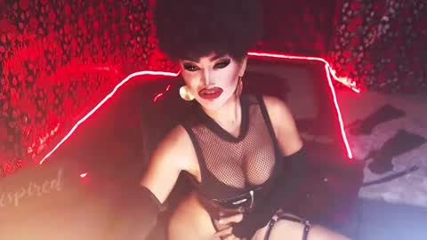 Snapshot of _hailyourqueenx chatting on 12/20/24, 05:51 GoDDess Chloe online show from 12/20/24, 05:51