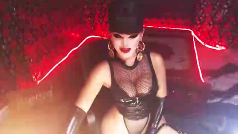 Snapshot of _hailyourqueenx chatting on 01/04/25, 05:47 GoDDess Chloe online show from 01/04/25, 05:47