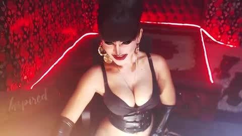 Snapshot of _hailyourqueenx chatting on 01/10/25, 07:32 GoDDess Chloe online show from 01/10/25, 07:32