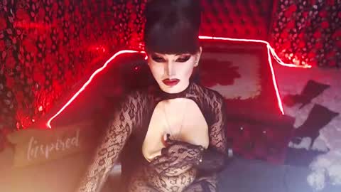 Snapshot of _hailyourqueenx chatting on 01/12/25, 12:49 GoDDess Chloe online show from 01/12/25, 12:49