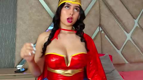 Snapshot of _hannahst chatting on 10/31/25, 12:55 _hannahst online show from 10/31/25, 12:55